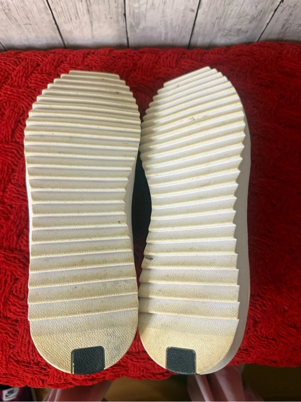 Men’s Nike SB Janoski G White Black Spikeless Golf Shoes AT4967-100 Size 12.5